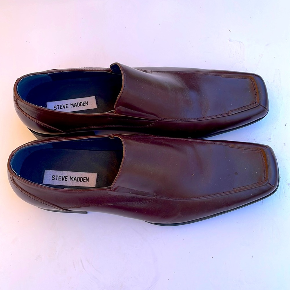 Steve Madden brown leather loafers size 9